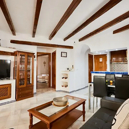 Daire Marbella Style Apartment - By Welcomely